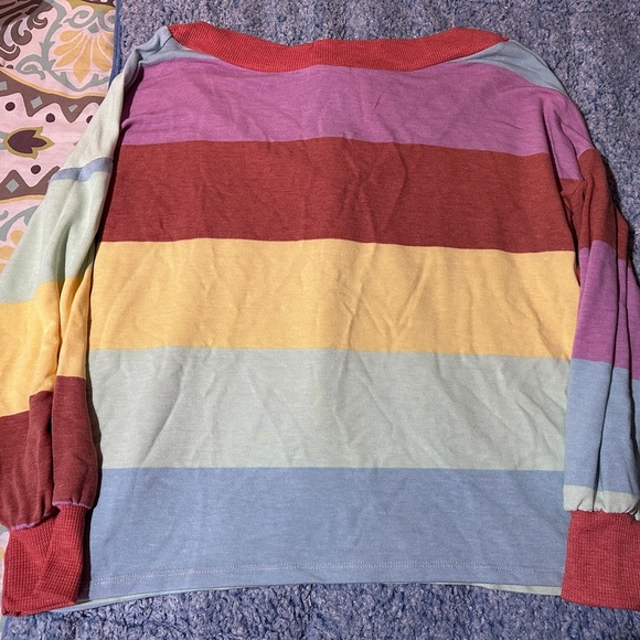 NWT fun colored long sleeve top - Picture 2 of 3